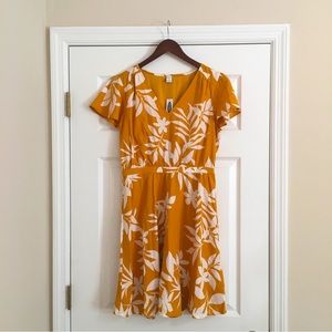 NWT Old Navy Gold Tropical Print Midi Dress